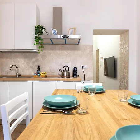 Apartman Modern Stone In The Heart Of Bari